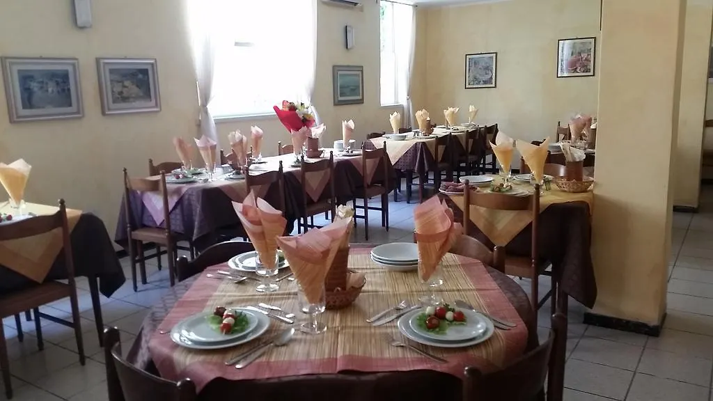 Hotel Eleonora Rimini 0*,