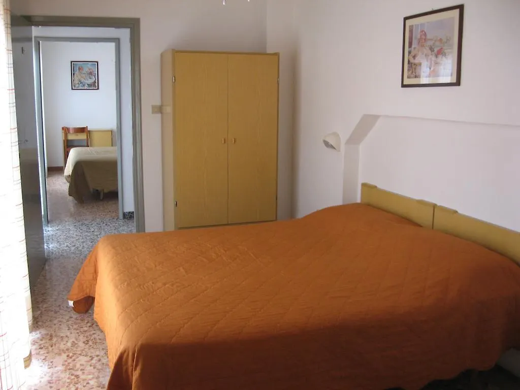 Hotel Eleonora Rimini 0*,  Itálie